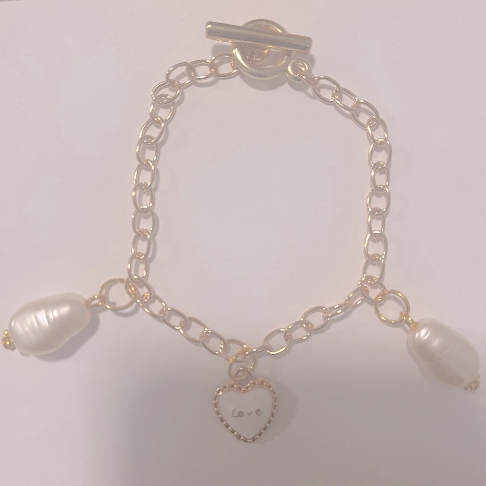 Charm Bracelet Love Heart Pearl Gold White New Handcrafted - Picture 2 of 4